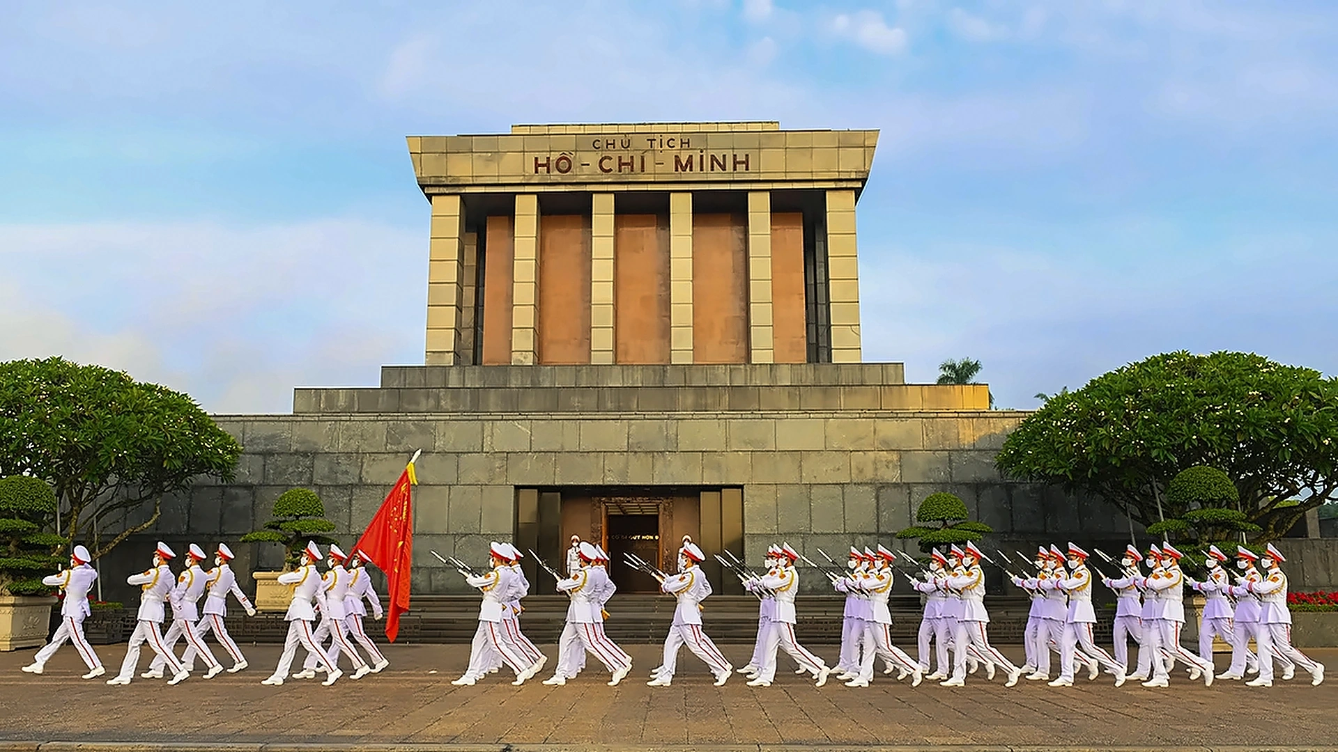 Skip-the-Line Admission Ticket Ho Chi Minh Mausoleum & Museum in Hanoi